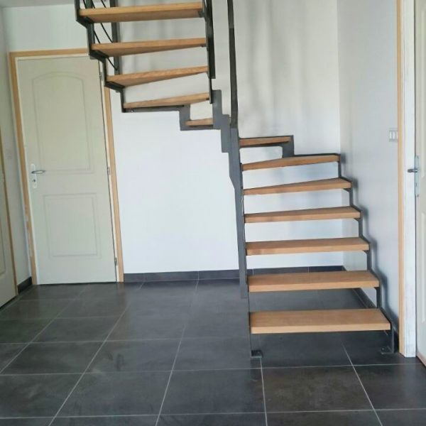 Escaleras Metálicas con Pasos de Madera - W&o Tablemad S.A.C