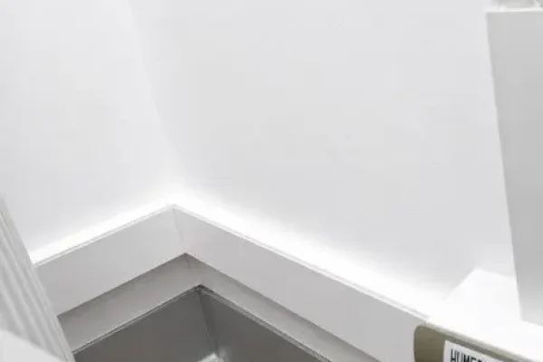 Renovación de Pisos, Zócalos y Acabados Interiores 2
