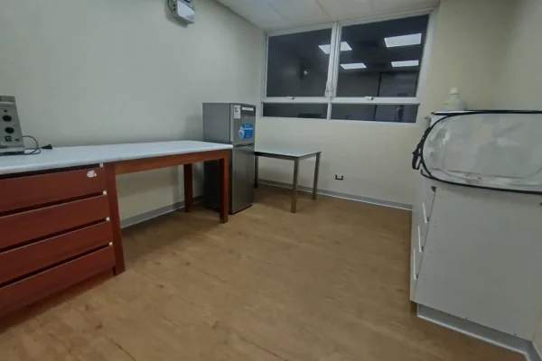 Renovación de Pisos, Zócalos y Acabados Interiores